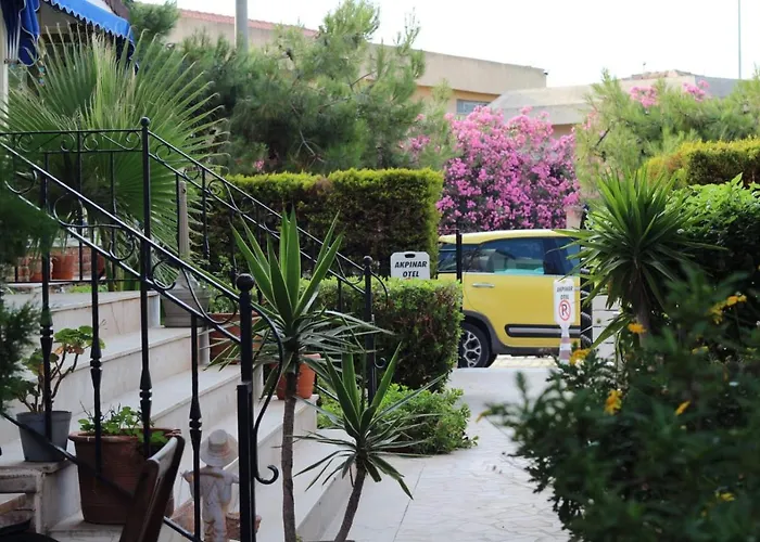 Отель Akpinar